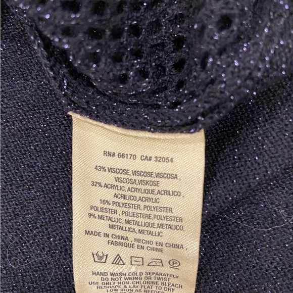 Anthropologie Moth Women’s Sweater Blue Metallic Asymmetrical Hem Size S - Picture 5 of 7